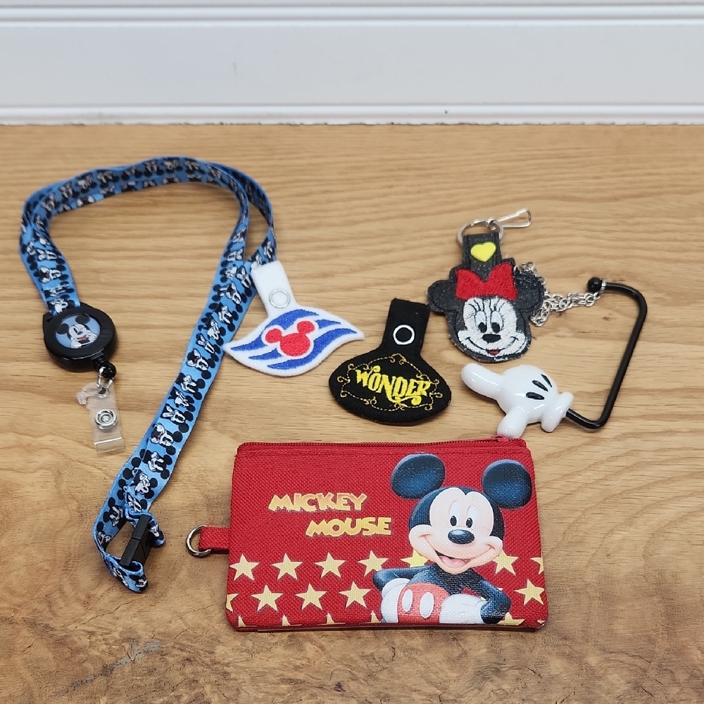 Disney Mickey Mouse Accessory Set